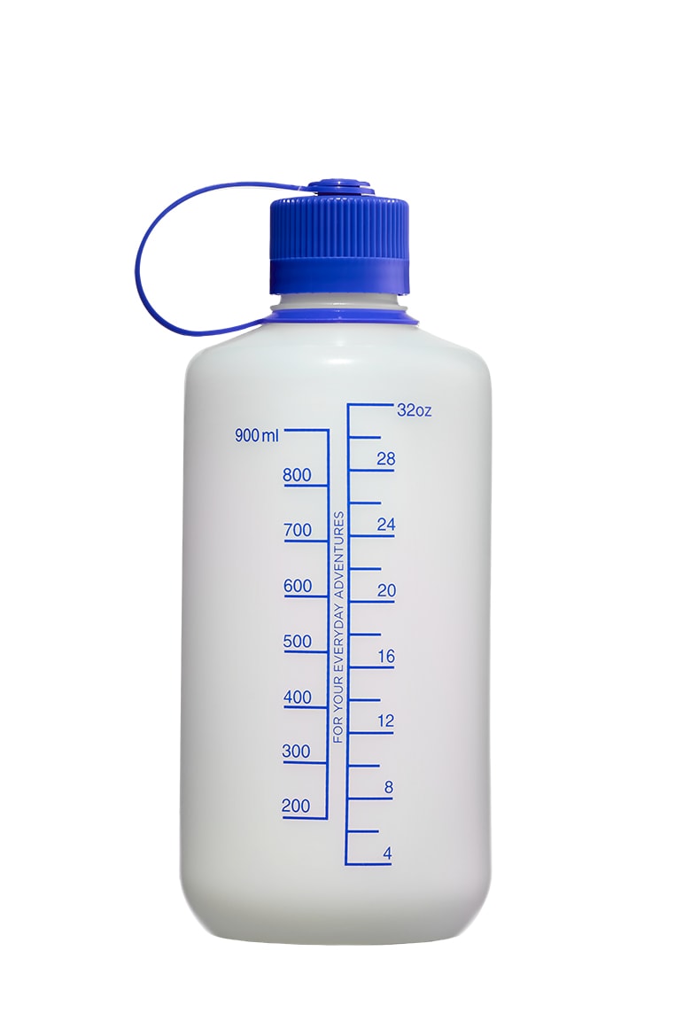 Nalgene product view: 32oz Narrow Mouth Ultralite Bottle Q9 — 32oz Narrow Mouth Ultralite Bottle