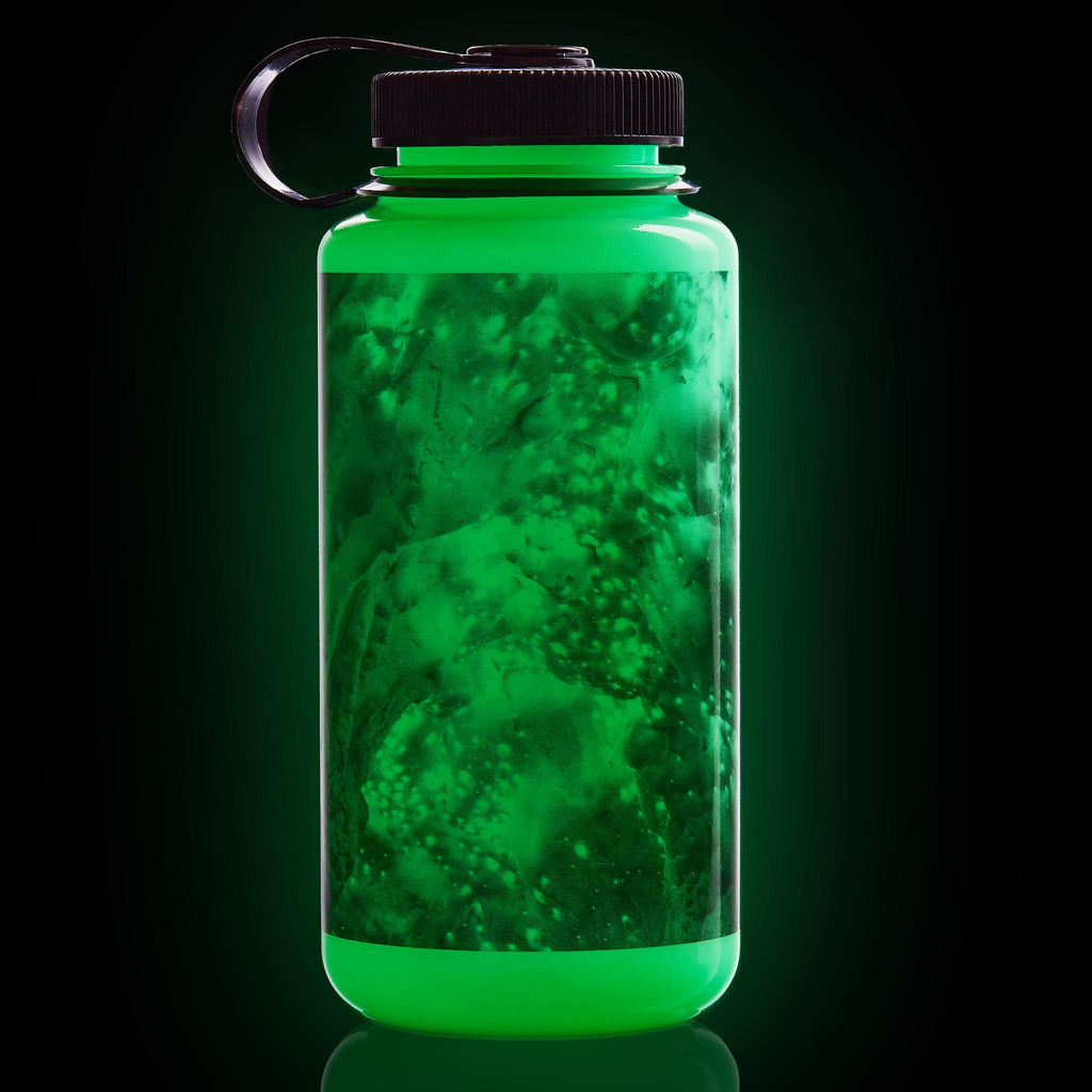 Nalgene product image: 32oz WM Glo Wyld D7 — 32oz WM Glo Wyld